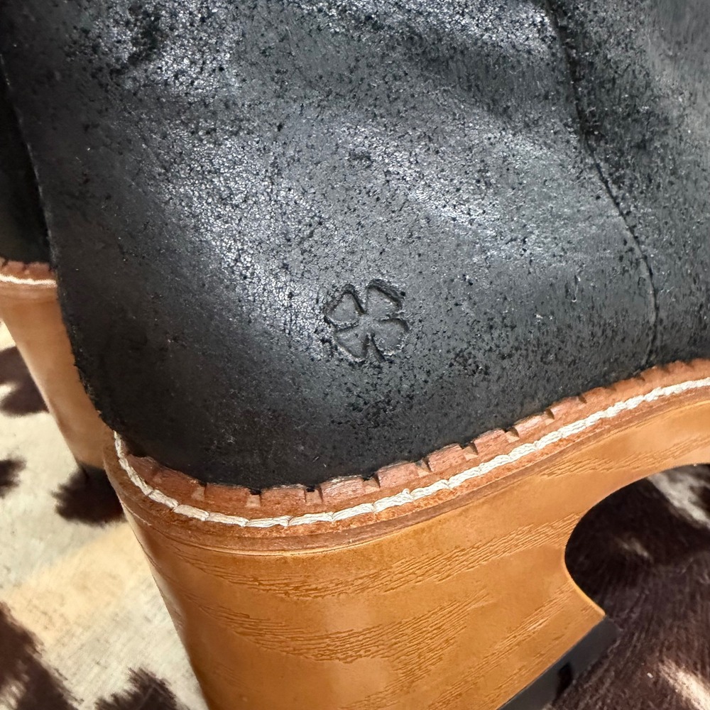 Lucky Brand Black Distressed Suede Platform Lug Sole Ankle Boots Women 7.5M 38 - Picture 6 of 7